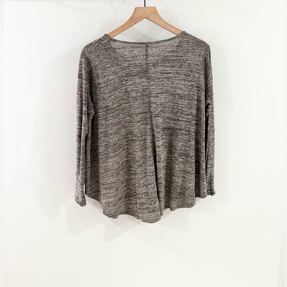 W118 By Walter Baker Oversized Top Heathered Gray Size XS - Picture 5 of 5